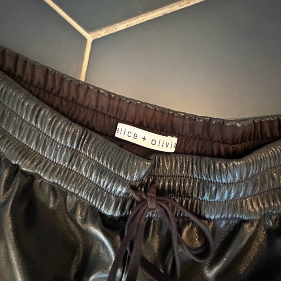 Alice and Olivia BENNY BAGGY PULL UP PANT - Picture 4 of 6